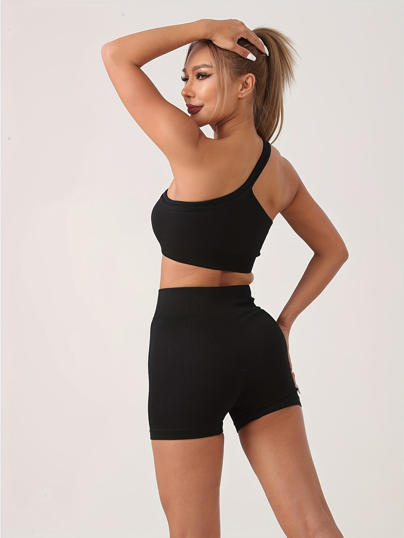 Seamless Yoga Set for Ultimate Comfort and Performance